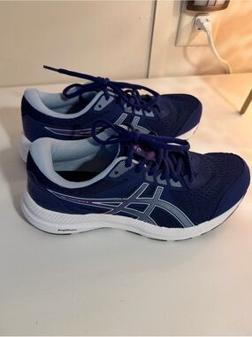 ASICS Women's Navy and White Athletic Running Shoes